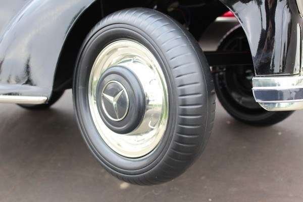 Электромобиль BARTY Mercedes-Benz 300S Электромобиль BARTY Mercedes-Benz 300S