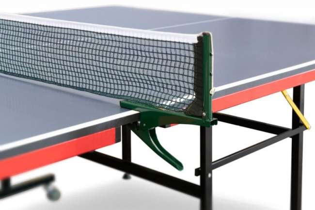 Теннисный стол складной для помещения Winner S-200 Indoor с сеткой Теннисный стол складной для помещения Winner S-200 Indoor с сеткой