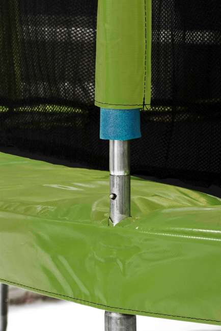 Батут с сеткой SuperJump 8ft (244 см) и лестницей Батут с сеткой SuperJump 8ft (244 см) и лестницей